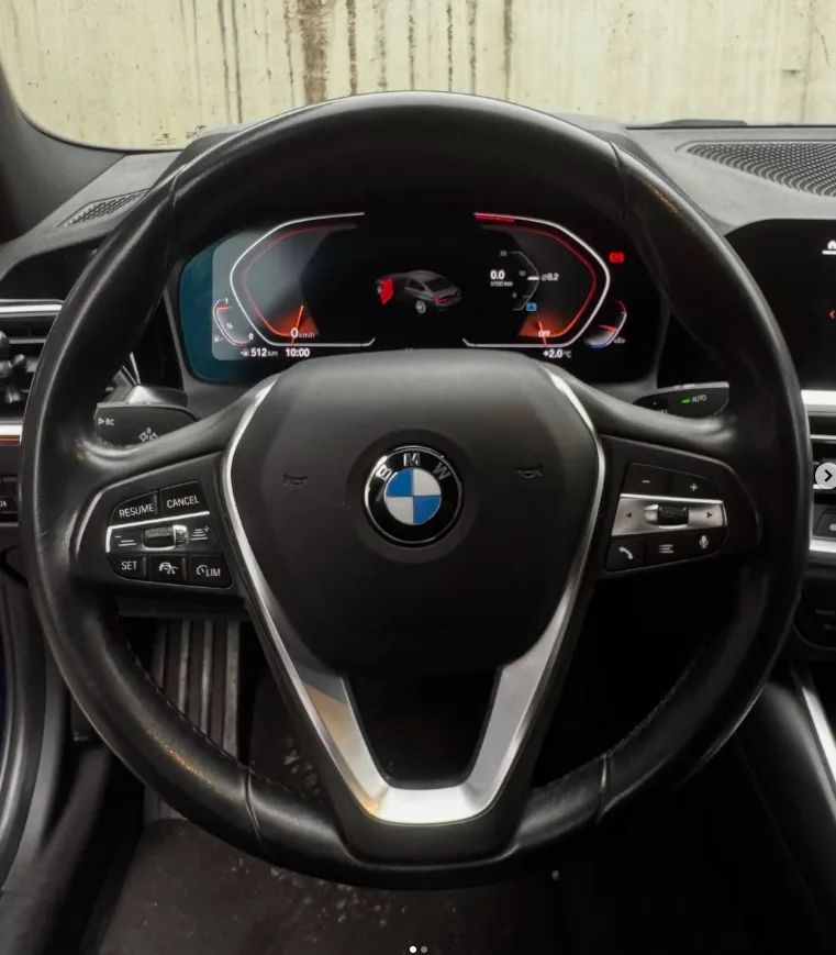 Standardni BMW volan pred predelavo